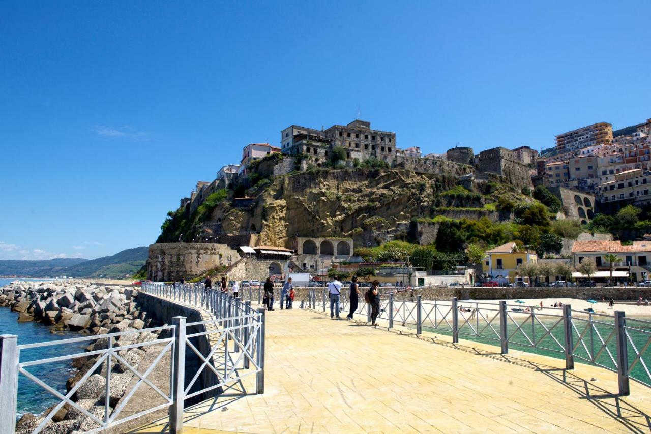 Maison d'hôtes Residenza Maria Antonietta - 50 Metri Dal Mare *